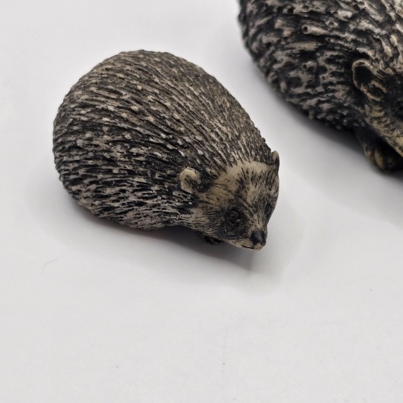 Vintage Hedgehog Figurine Set Resin Mother and Babies Woodland Animal Décor - Picture 2 of 10
